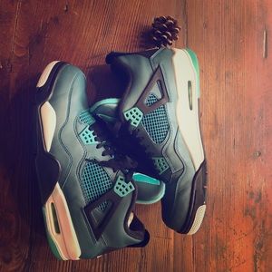 Air Jordan 4 Retro 30th “Teal”